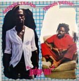 Dennis Brown / Gregory Isaacs &lrm;&ndash; Judge Not _ NM / VG+ vinil _ Greensleeves, UK, 1984