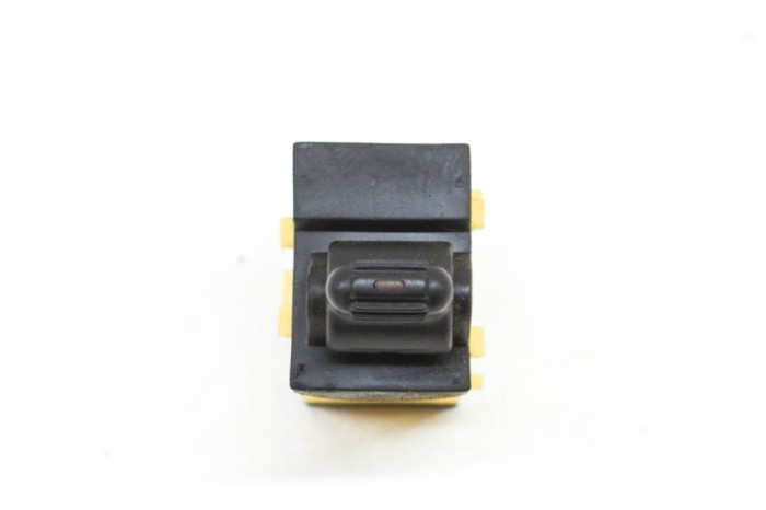 Comutator &icirc;nchidere centralizată JEEP CHEROKEE KJ 2002 OEM: 56010092AA 14315084