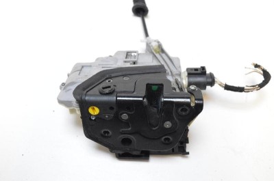 &amp;Icirc;ncuietoare ușă st&amp;acirc;nga spate VW PASSAT B6 3C2 2007 OEM: 3C4839015A | 2605053 foto