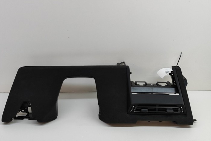 Ornament inferior planșa de bord PORSCHE 911 992 2024 OEM: 992858904F,992.858.904.F,992858904G,992858744A,992.858.744.A,992.858.904.G 25340207
