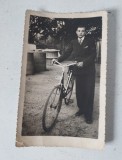 Fotografie veche anii 40, Transilvania, barbat tanar cu biciclea, tip carte postala