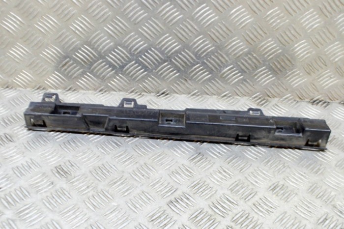 Suport prag lateral dreapta față BMW 3 F30, F80 2013 OEM: 7256916 14964519