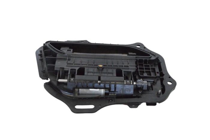 M&acirc;ner exterior ușă dreapta spate TESLA MODEL S 2014 OEM: 1133398-00-A | 24001020
