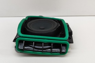 Subwoofer podea dreapta BMW 3 Touring G21 2020 OEM: 2622566 | 25588420 foto