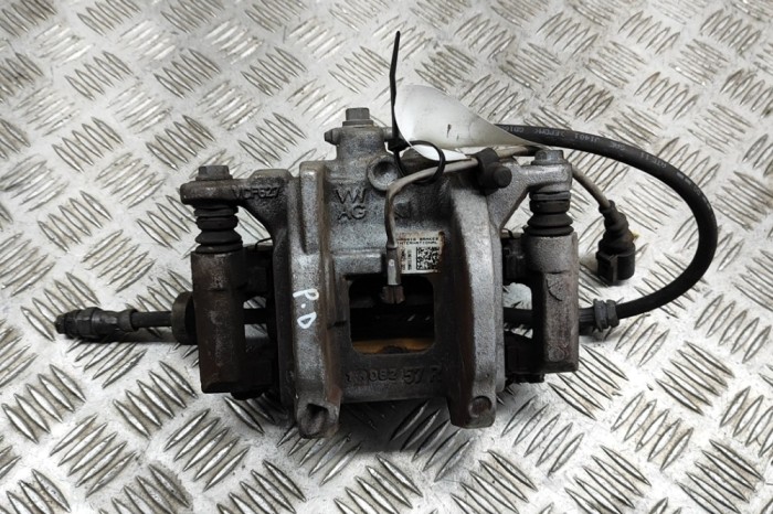 Etrier de fr&acirc;nă dreapta față VW ID.3 E11 2022 OEM: Hatchback | 22156107