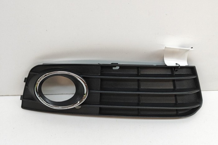Grila dreapta față AUDI A4 8K2, B8 2009 OEM: 8KD807682 28105808