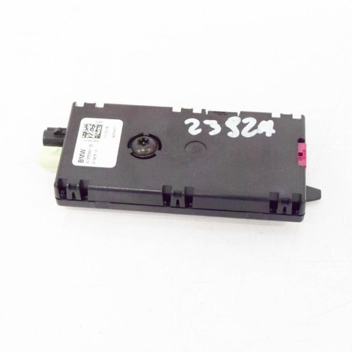 Amplificator de antena BMW X1 F48 2015 OEM: 935260128432625 4042286