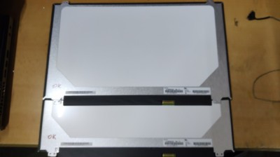 Display laptop 15,6 LED 30 pini ------ foto