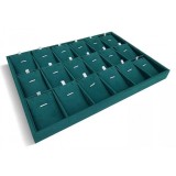 Cumpara ieftin Platou Prezentare Pandantive &ndash; 24 de Suporturi Individuale &ndash; Su&eacute;dine Verde Smarald &ndash; 35 x 24 x 3 cm