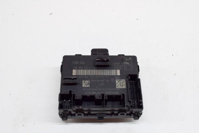 Modul de control ușă st&acirc;nga față AUDI Q3 F3 2019 OEM: 5Q0959592K,5Q0959592F | 14620680