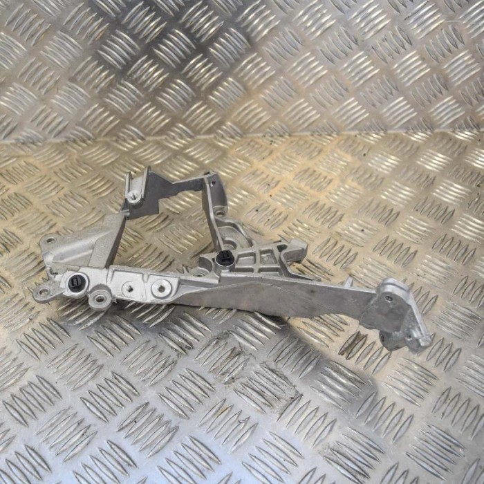 Suport motor dreapta LAND ROVER RANGE ROVER VELAR L560 2017 OEM: G4D3-9L456-DC 4114437