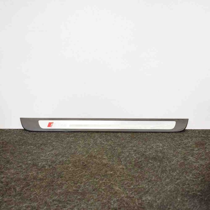 Ornament prag dreapta față AUDI A6 4G2, C7, 4GC 2013 OEM: 4G0853374B