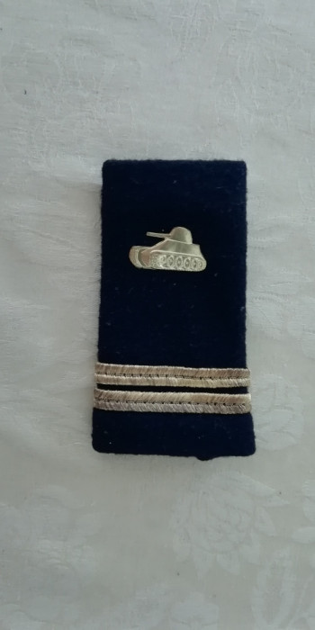 C2 21 - Grade militare - locotenent tancuri - piesa de colectie!