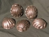 Lot forme vintage in forma de scoica pentru prajituri sau decor bucatarie !