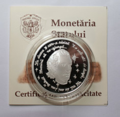 MONETARIA STATULUI - O SUPERBA MEDALIE DIN ARGINT CU MIHAI EMINESCU . 37 mm . foto