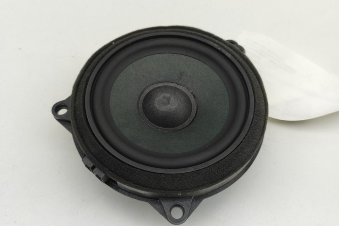 Difuzor ușă dreapta față BMW X5 G05 2022 OEM: 2622518 31263225