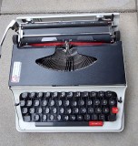 Masina de scris HERMES