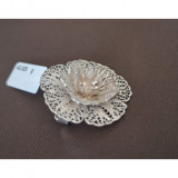 Brosa eleganta din argint, model floare 3D, petale dantelate - 3 cm