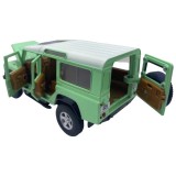 Macheta replica Land Rover verde cu sunet si lumina 1/32
