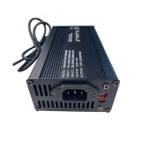 Cumpara ieftin Incarcator rapid pentru baterii cu litiu scutere electrice, 5Ah
