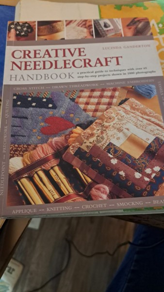 Creative NeedleCraft Handbook de Lucinda Ganderton