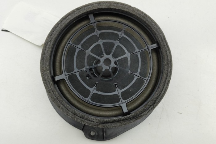 Difuzor ușă st&acirc;nga spate AUDI Q7 4M 2016 OEM: 4M0035411 | 31799276