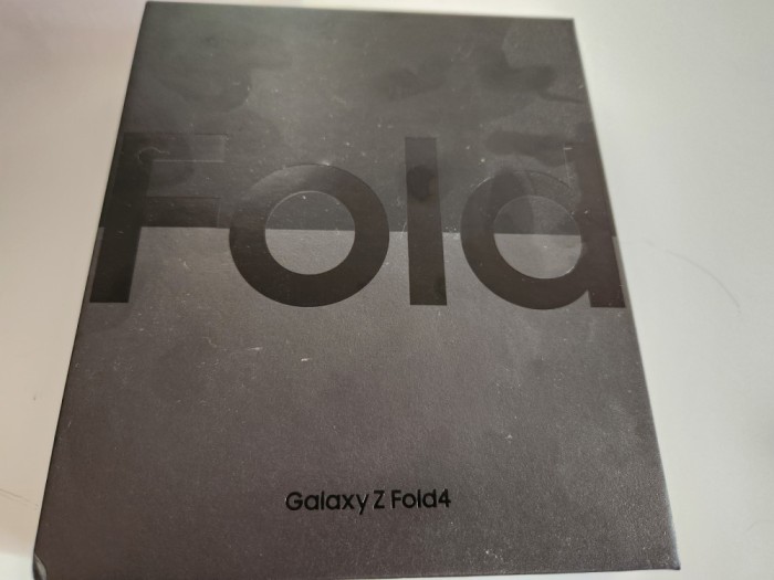 Cutie goala Samsung Galaxy Z Fold 4 Fold 6 fara accesorii