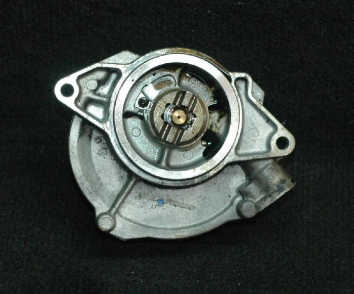 Pompa de vacuum AUDI A6 4F2, C6 2006 | 1941844