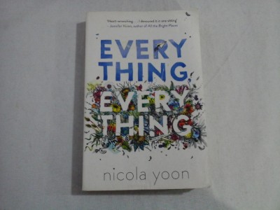 EVERYTHING, EVERYTHING - NICOLA YOON foto