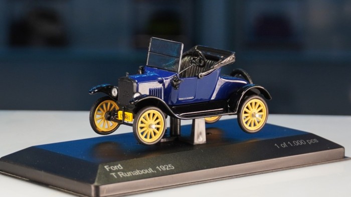 Ford Model T deluxe-runabout - WhiteBox 1:43