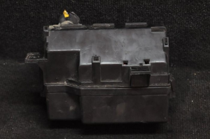 Panou de siguranțe NISSAN NP300 NAVARA D40 2006 OEM: 6356-4138 1519902
