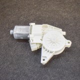 Motor macara geam ușă st&acirc;nga față MERCEDES-BENZ E W212 2014 OEM: 0130822637,C33724-100,A2129066802 10843535