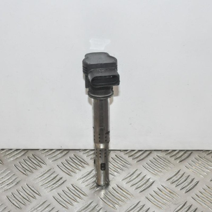 Bobina de inducție de &icirc;naltă tensiune AUDI A4 8K2, B8 2008 OEM: 07K905715D 2635357