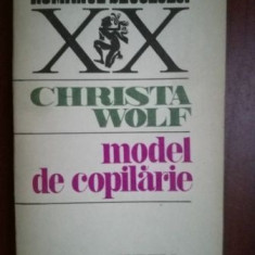 Model de copilarie- Christa Wolf