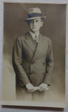 Fotografie tip Carte postala, Barbat cu palarie, 1931
