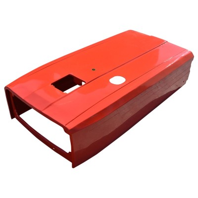 Capota motor UTB U-650 foto