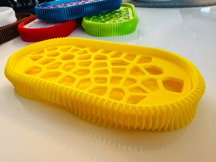 Savoniera, 3D, model Wave, Galben