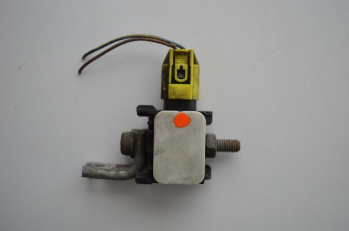 Senzor de impact st&acirc;nga față MERCEDES-BENZ S W221 2008 OEM: 0038202926 1607743