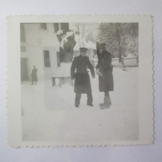 Foto colectie 67 x 60 mm ofițeri pregătiți de alegeri la Orșova,decembrie 1933