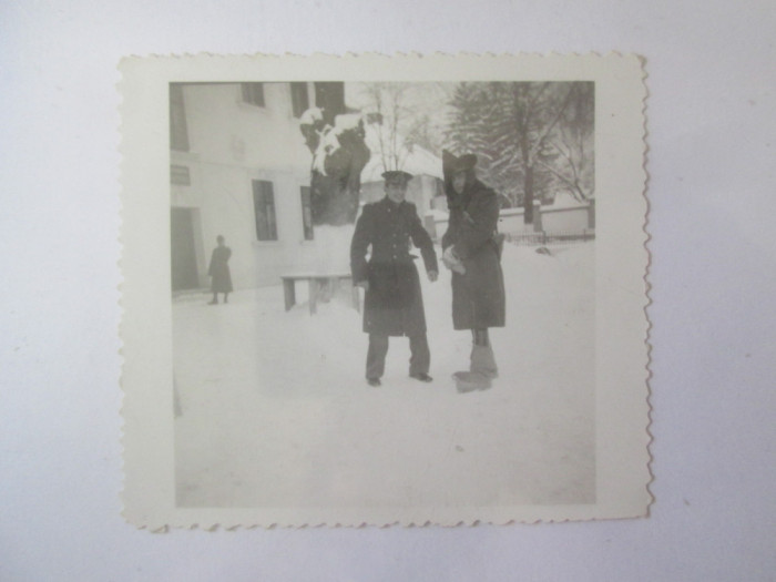 Foto colectie 67 x 60 mm ofițeri pregătiți de alegeri la Orșova,decembrie 1933