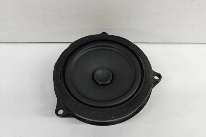 Difuzor ușă dreapta față BMW 3 Touring G21 2022 OEM: 2622560 25032538