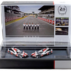 Set 2 Machete Oe Toyota Gazoo Racing TS050 #8 &amp; 7 Le Mans 2019 1-2 Finish Podium Set 1:43 Ediție Limitată TY14143JWM