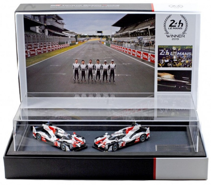 Set 2 Machete Oe Toyota Gazoo Racing TS050 #8 &amp;amp; 7 Le Mans 2019 1-2 Finish Podium Set 1:43 Ediție Limitată TY14143JWM