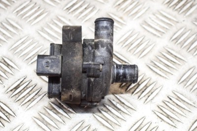 Pompa de apa auxiliara MERCEDES-BENZ C W205 2015 OEM: A2118350028,A2118350364 20239836 foto