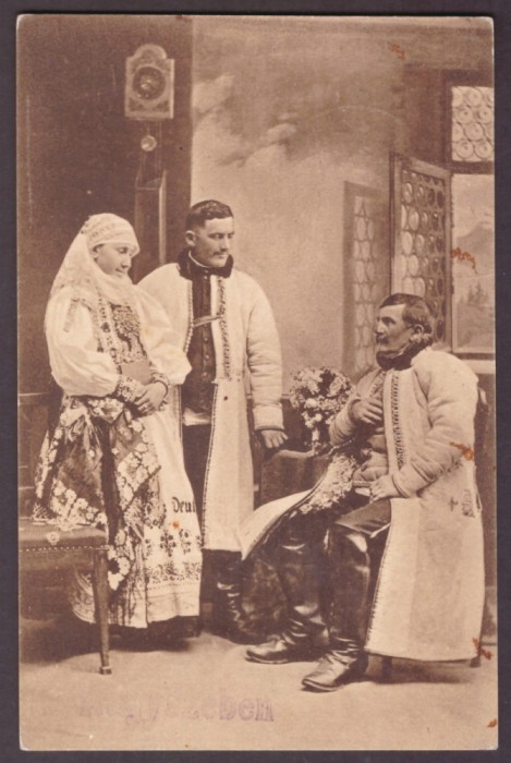2943 - SIBIU, Ethnic Family, Romania - old postcard - used