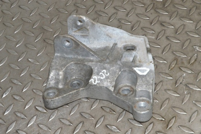 Suport motor dreapta LAND ROVER RANGE ROVER EVOQUE L538 2017 OEM: gj32-6p096-af | 14147864