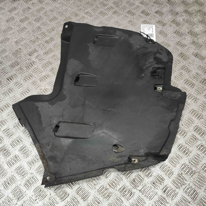 Scut motor dreapta spate AUDI A5 Sportback F5A 2023 OEM: 8W6825219C