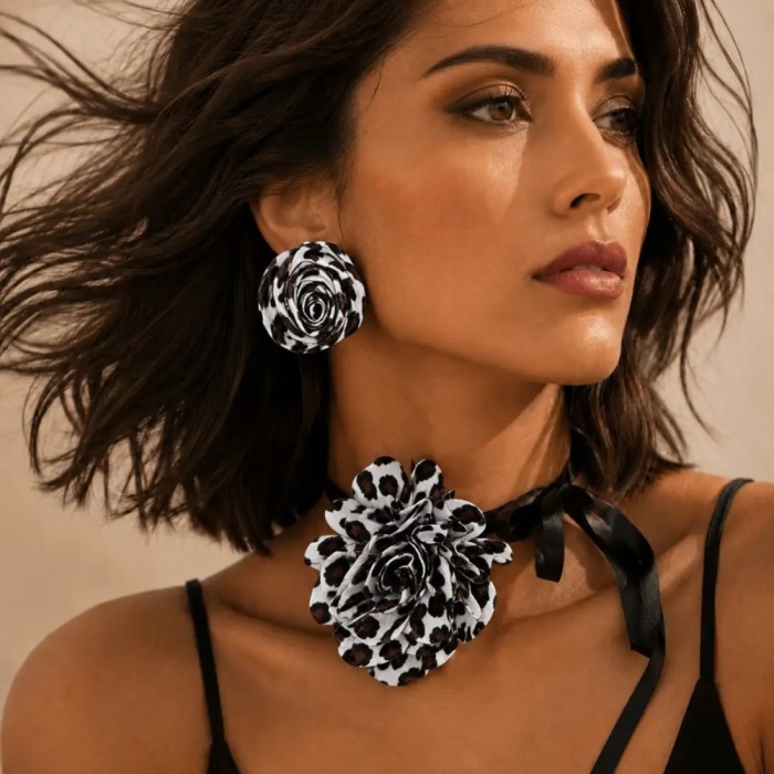 Set colier Leopard Alb