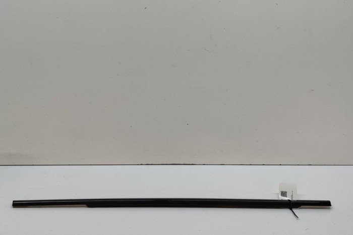 Chedar geam ușă st&acirc;nga spate JAGUAR F-PACE X761 2022 OEM: HK83-25597-AE | 31649824