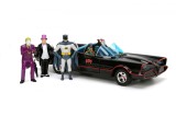 Set Batmobil metalic Batman Classic TV 1:24 cu 4 figurine